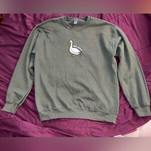 Gildan Silly Goose Embroidered Olive Green Sweatshirt Unisex Medium